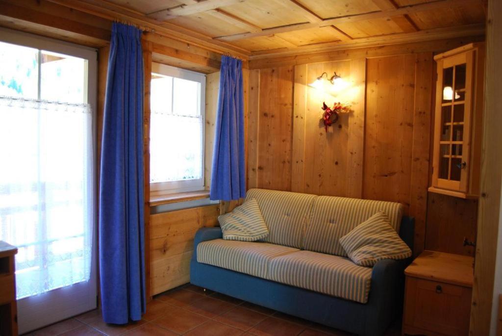 Appartamenti Chalet Orchidea Канацеи Экстерьер фото